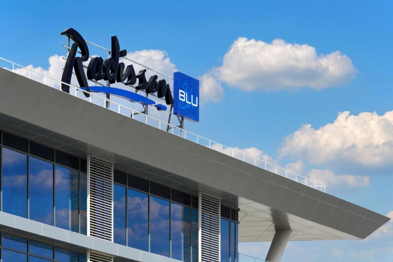 Radisson Blu Hotel Riyadh Convention And Exhibition Center Exterior foto European Parliament