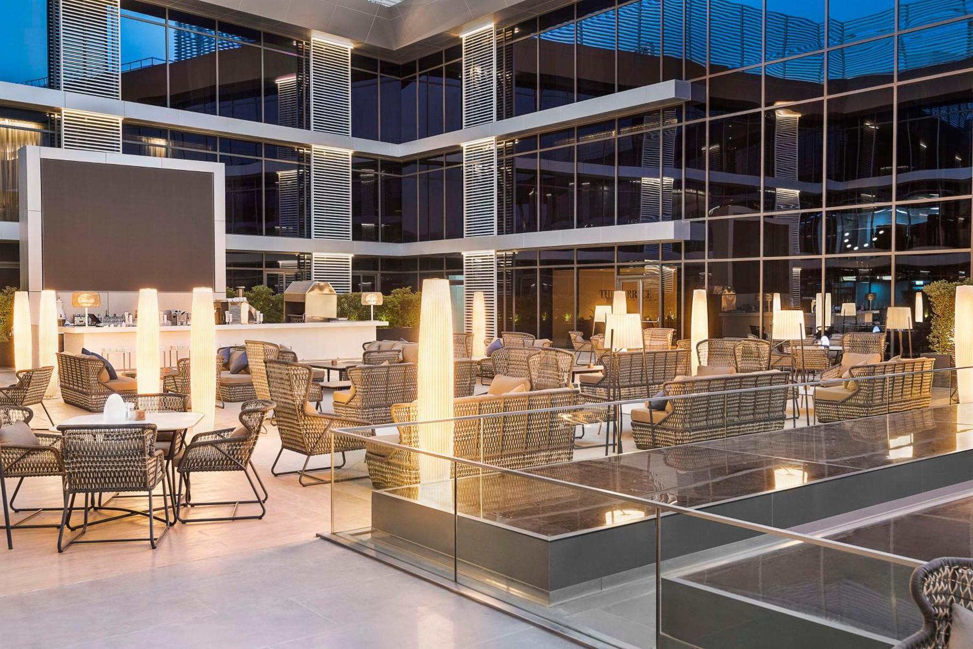 Radisson Blu Hotel Riyadh Convention And Exhibition Center Exterior foto The interior of the hotel