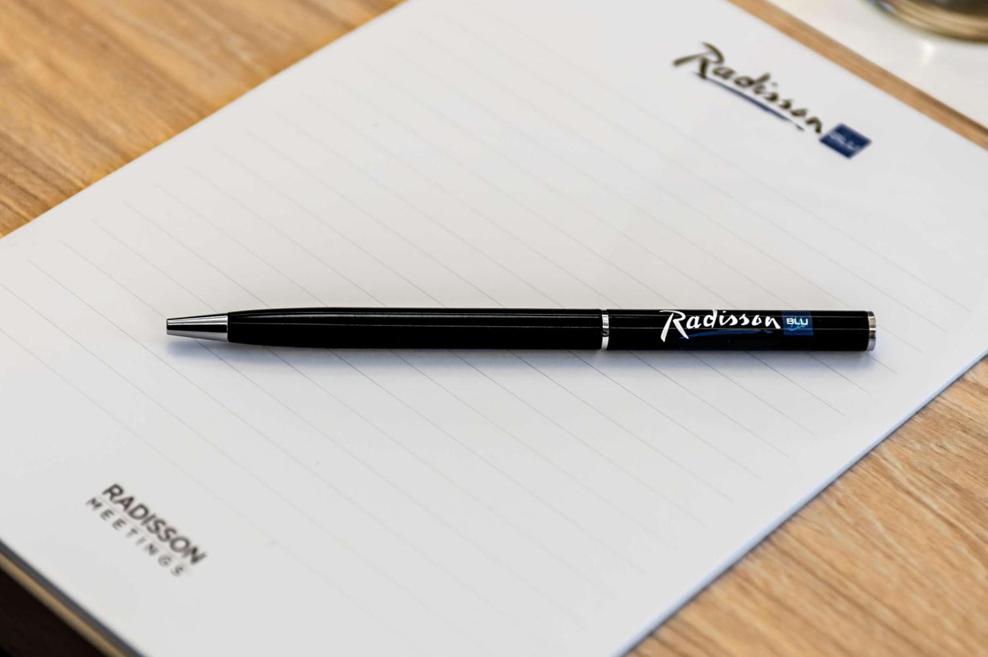 Radisson Blu Hotel Riyadh Convention And Exhibition Center Exterior foto Radisson stationery